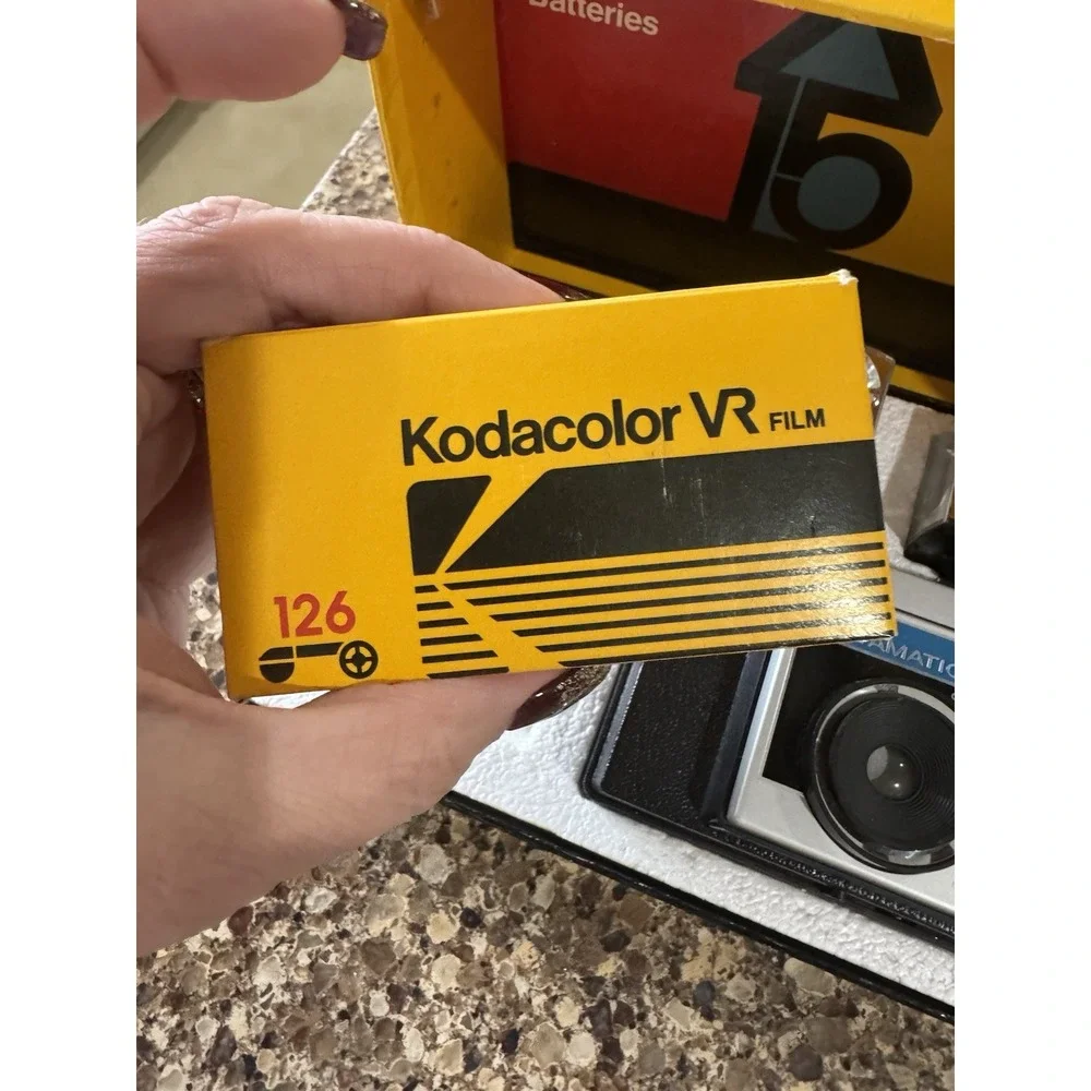 VINTAGE KODAK INSTAMATIC X-15 COLOR OUTFIT 126MM FILM CAMERA IN‎ BOX UNTESTED